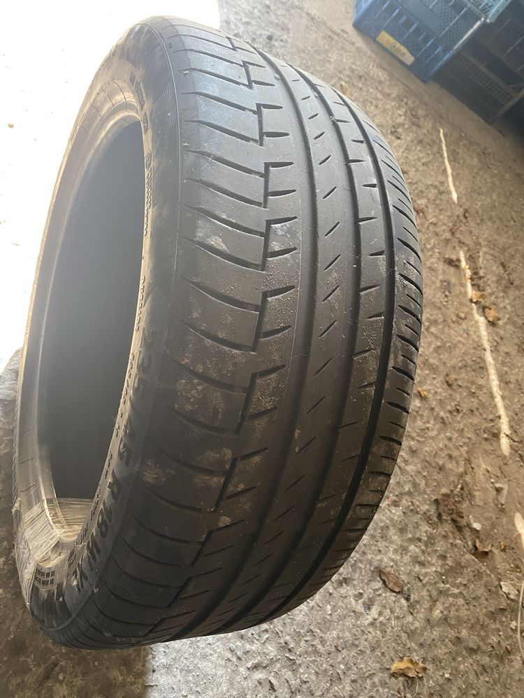 Шини Continental 235/45/R18 W XL
