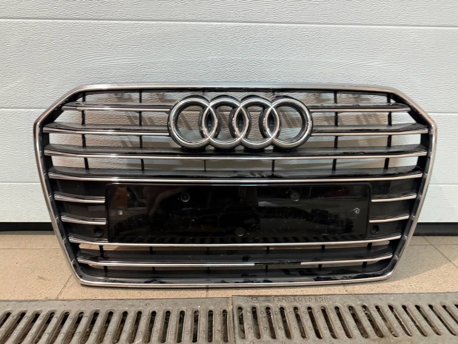 Решітка на Audi A6 C7 2015-2018 оригінал