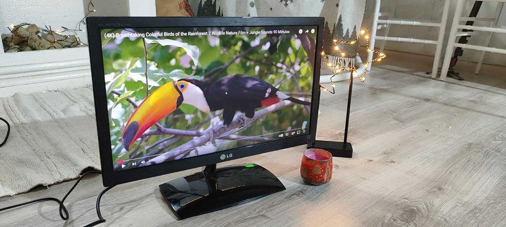 Продається монітор LG E2251T – надійний вибір для роботи та розваг!