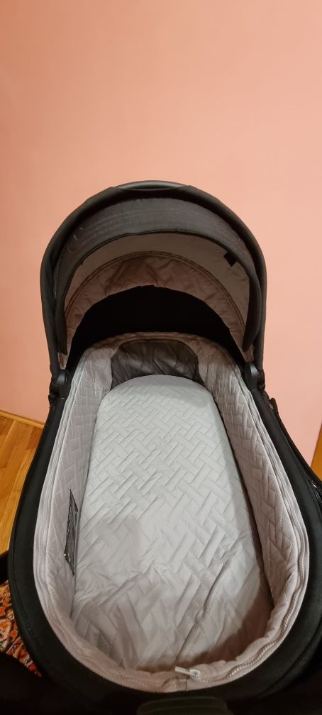 Продам коляску Carrello epicа 2 в 1