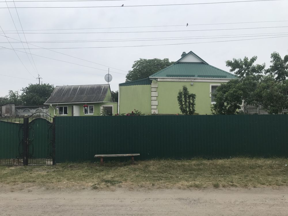 Продаю чудовий будинок у селі Бирюки!