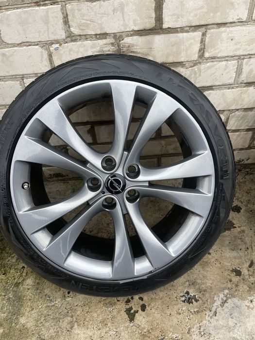 Продам титаны, нового состояния