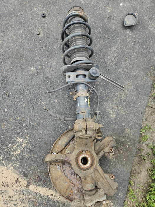 Mcperson zwrotnica lewa prawa  przód skoda fabia II Lift