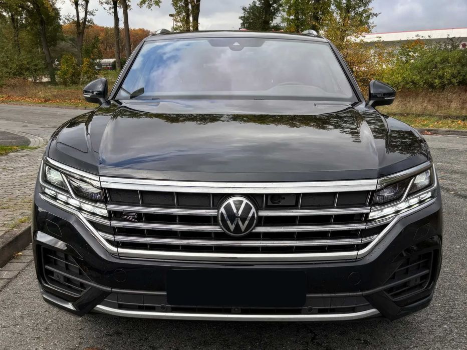 Volkswagen Touareg      2022