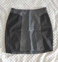 Mała czarna mini spódnica/spódniczka