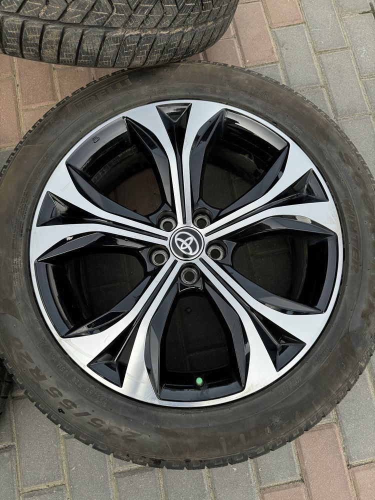 Toyota Highlander 2022 рік Диски з резиною PIRELLI 235/55 R20 РАЗБОРКА