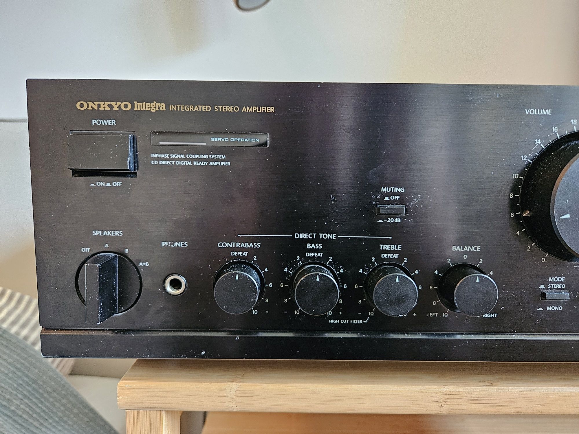 Onkyo INTEGRA 8450 wzmacniacz stereo z lat 80