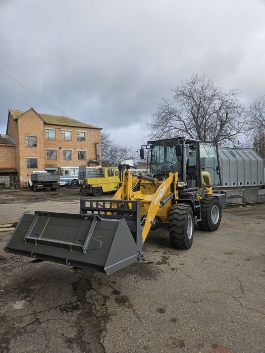 Фронтальний навантажувач EverunER20ECO