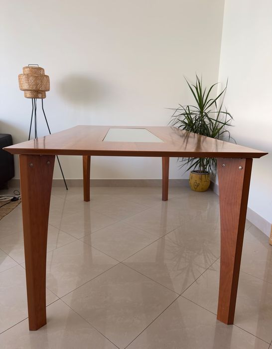 Mesa de jantar - cerejeira