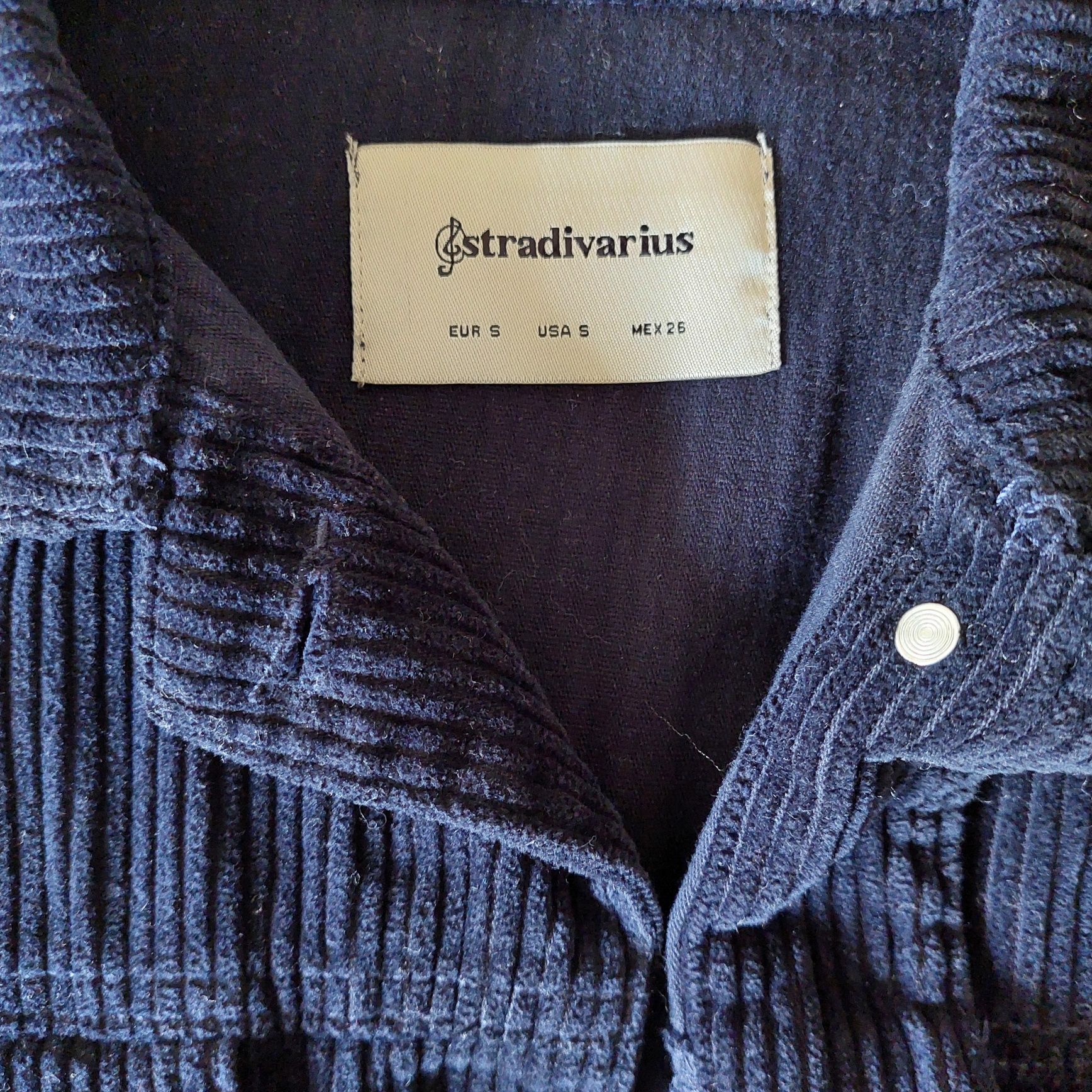 Пиджак курточка  синий цвета  Stradivarius