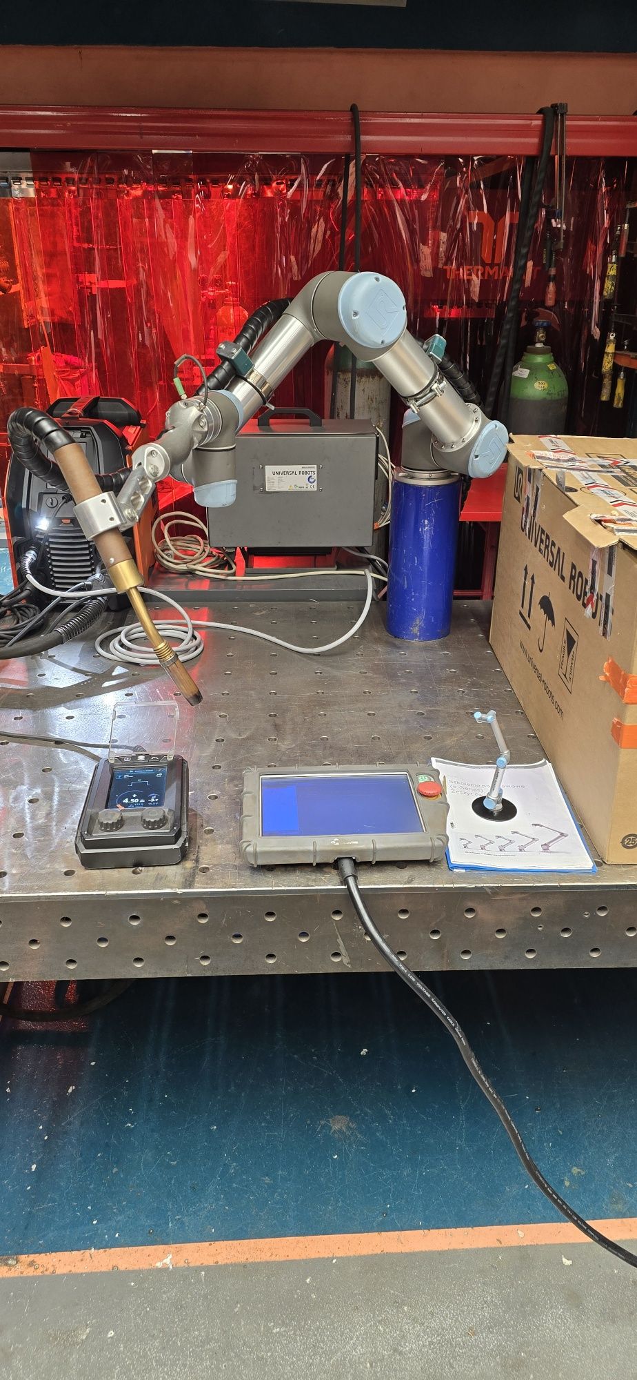 Cobot universal robots