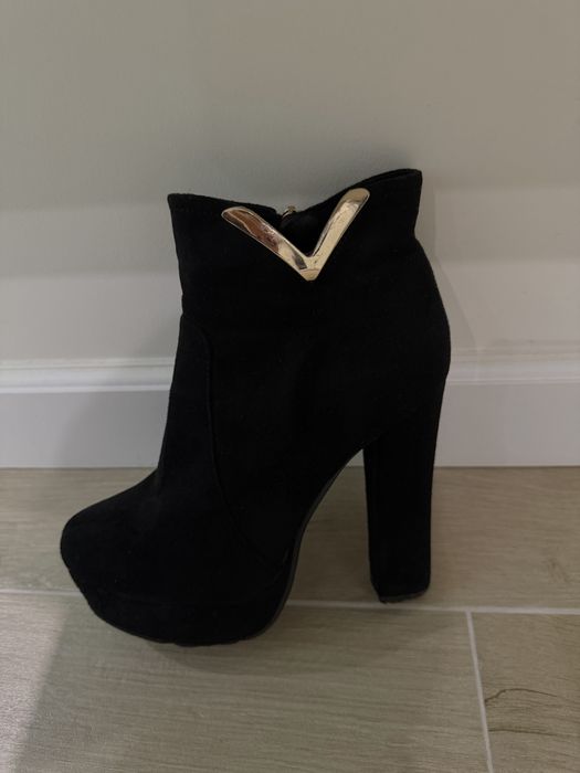 Чоботи, сапоги, 37р. Ботильйони, ботинки