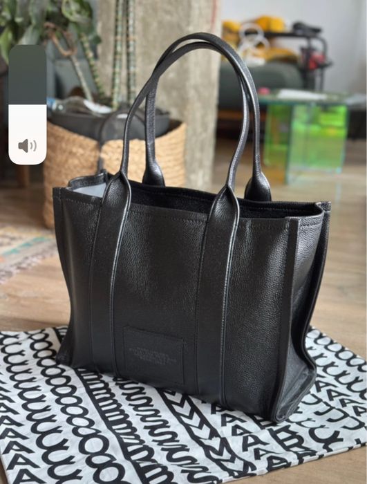 Marc jacobs the large tote leather bag