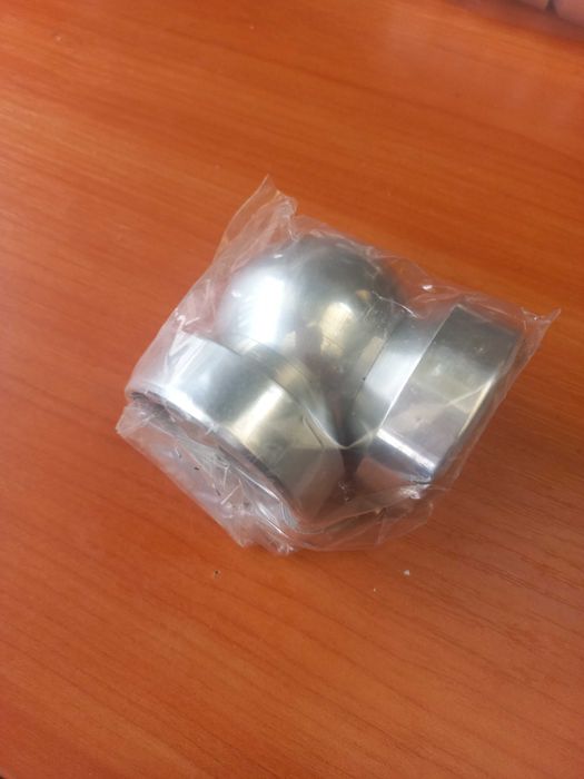 Поворотний кутник для поручнів