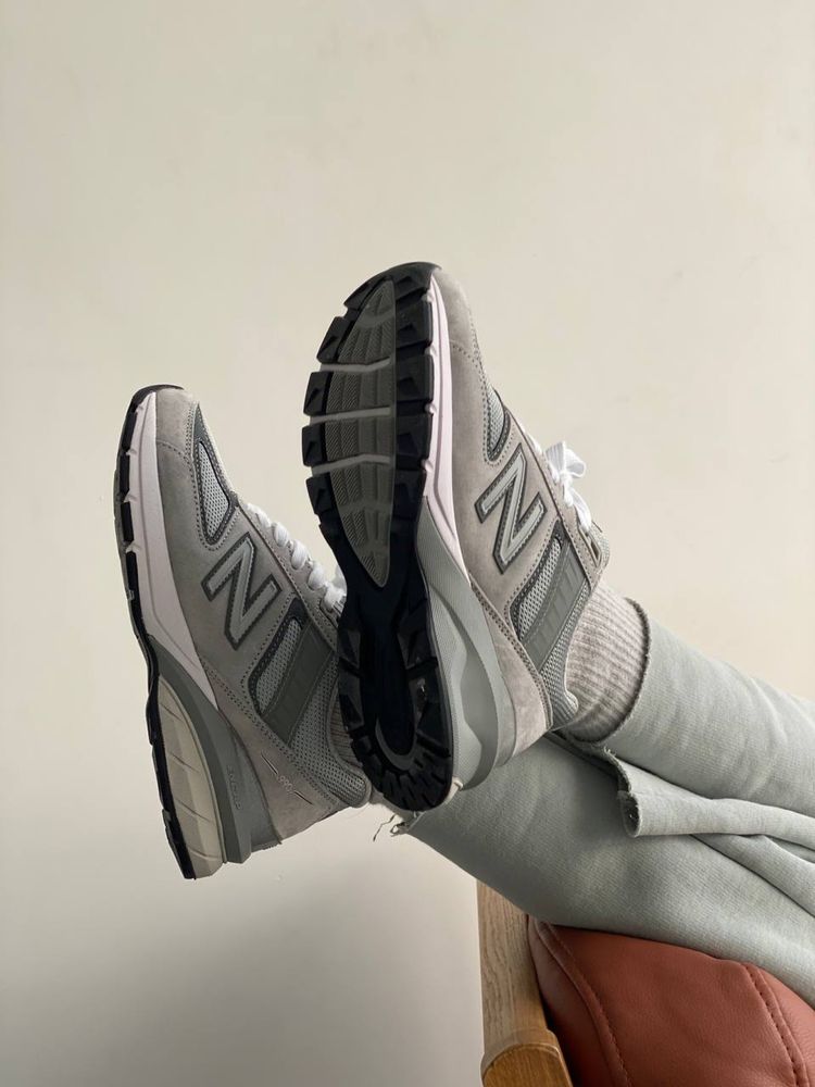 Кросівки Чоловічі New Balance 990 V5 Grey White Premium
