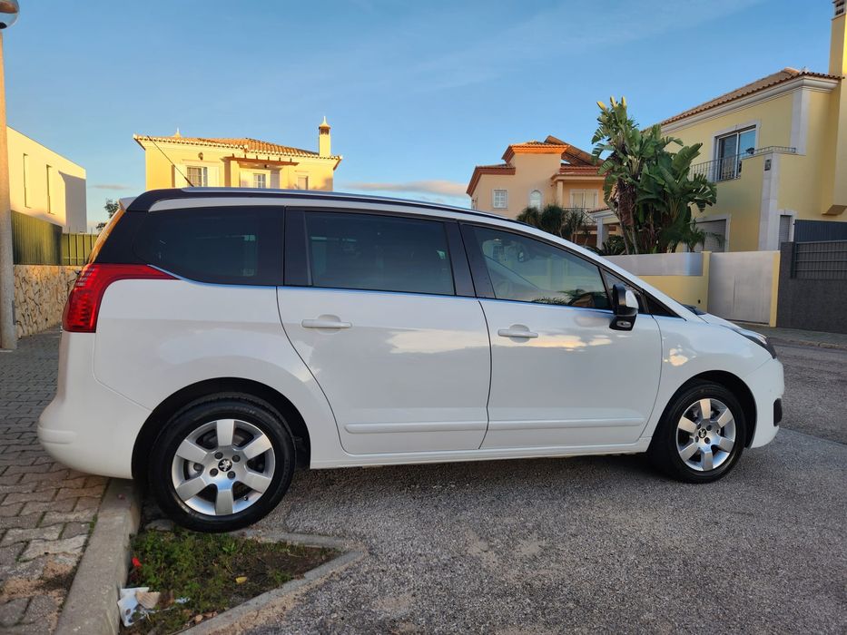 Peugeot 5008  1.6 Diesel 7 Lugares [ Aceito troca de Valor Superior.