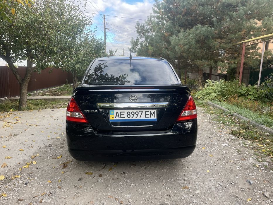 Nisan Tiida автомат 1.6