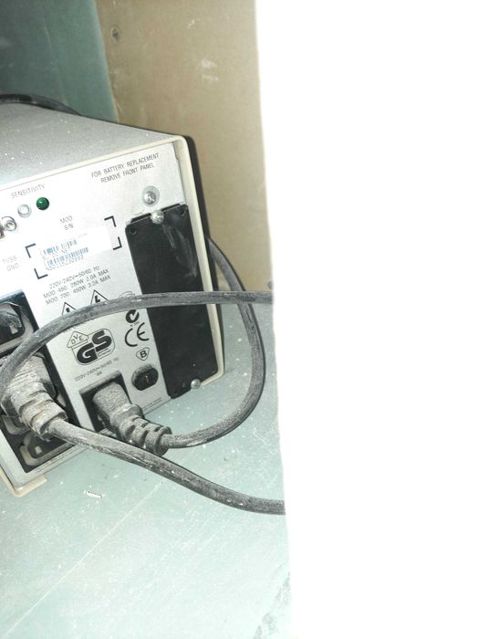 ДБЖ ,ИБП,бесперебойник фирмы APC Smart-UPC 700VA, Чистый синуc