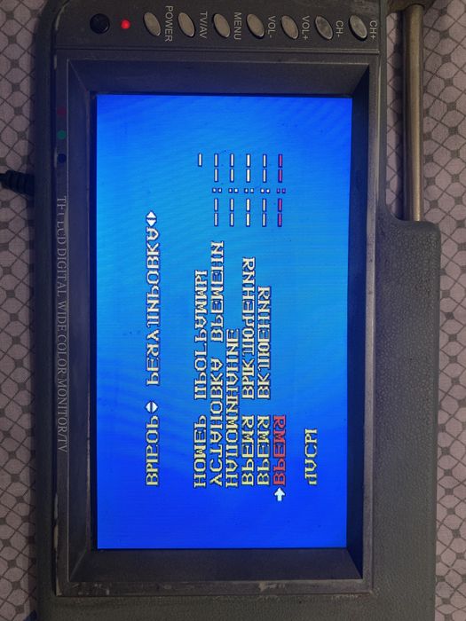 LCD монітор для автомобіля