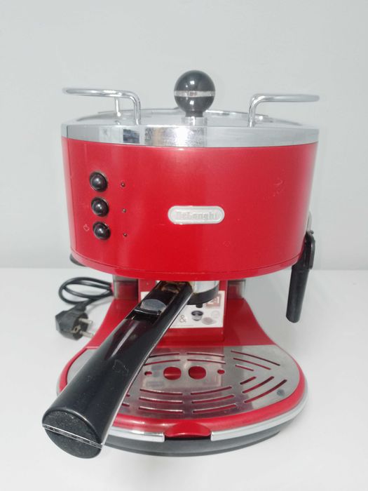 Кофеварка Delonghi