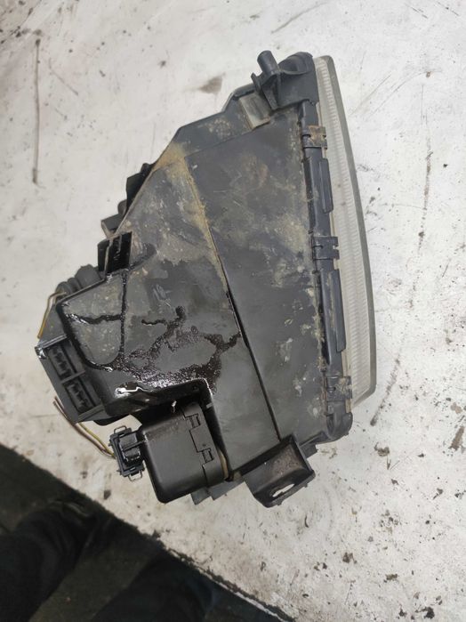 Audi A4 B5 Lampa Przednia Lewa Lewy Przód LP