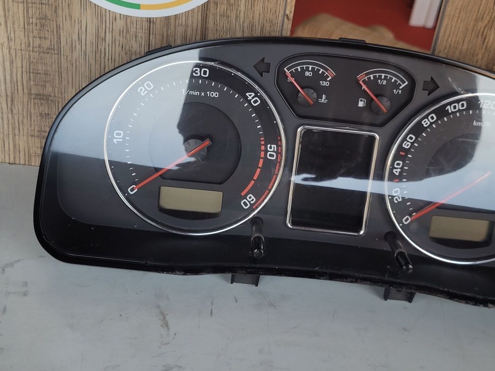 Licznik Prędkościomierz Zegar SKODA SUPERB 1 3U4 01-08r 1.9 TDI 130KM