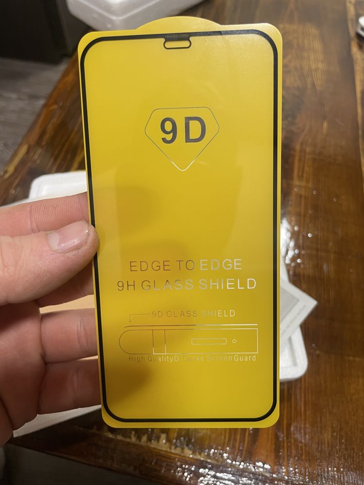 Продам нове захисне скло 9D на телефон  iPhone12 pro