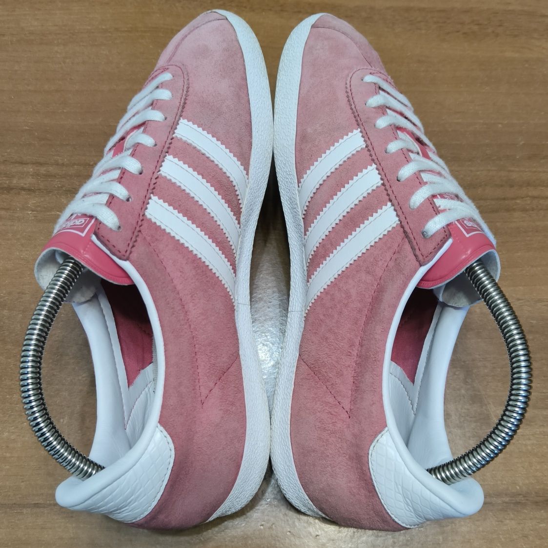 Кросівки жіночі Adidas Gazelle Low Suede Trainers 39 розмір