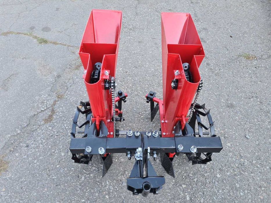 Часникосаджалка мотоблочна навісна ланцюгова рядна саджалка часнику