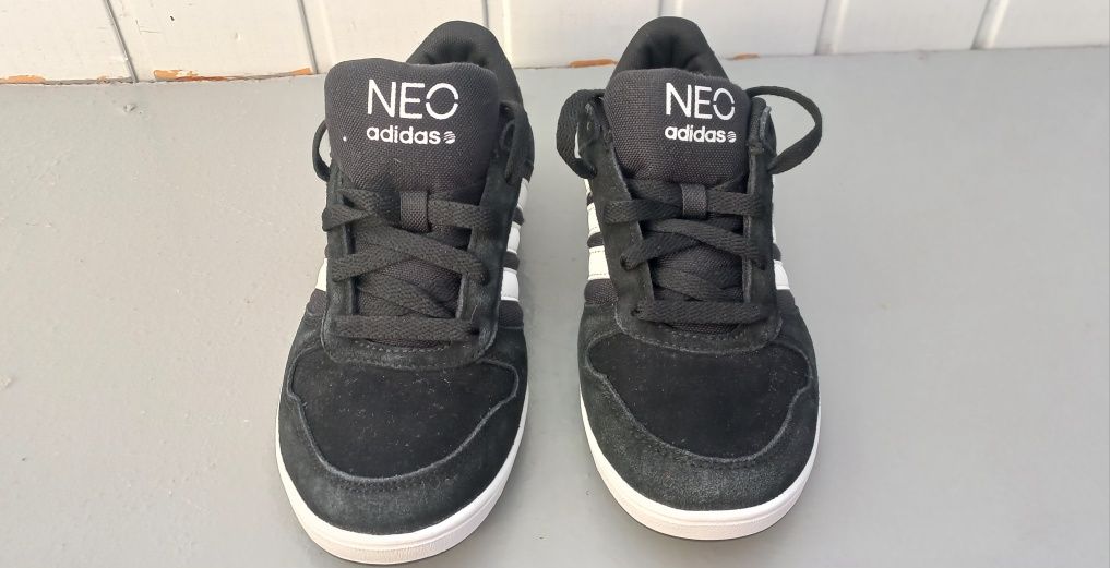 Кросівки Adidas Neo