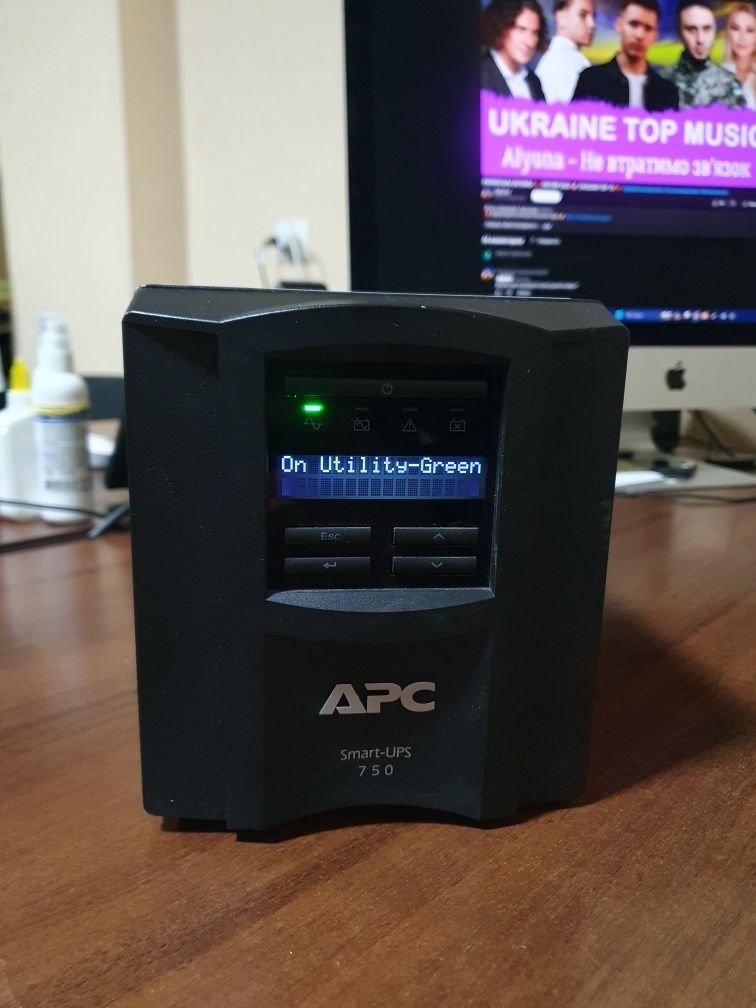 APC smart ups 750  з АКБ