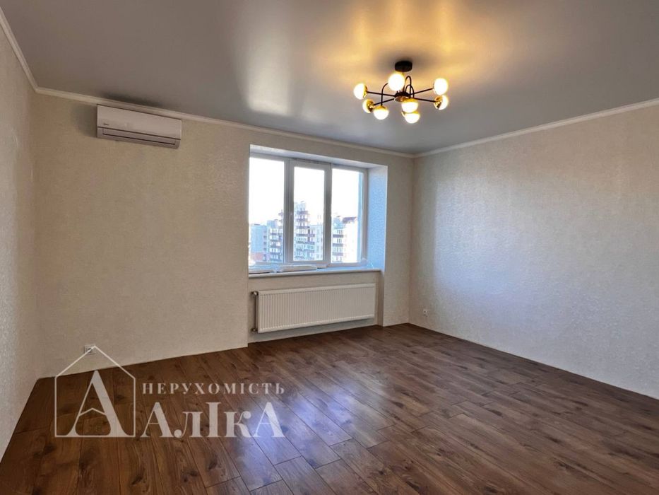 Продам 1-кімнатну квартиру в новобудові з ремонтом