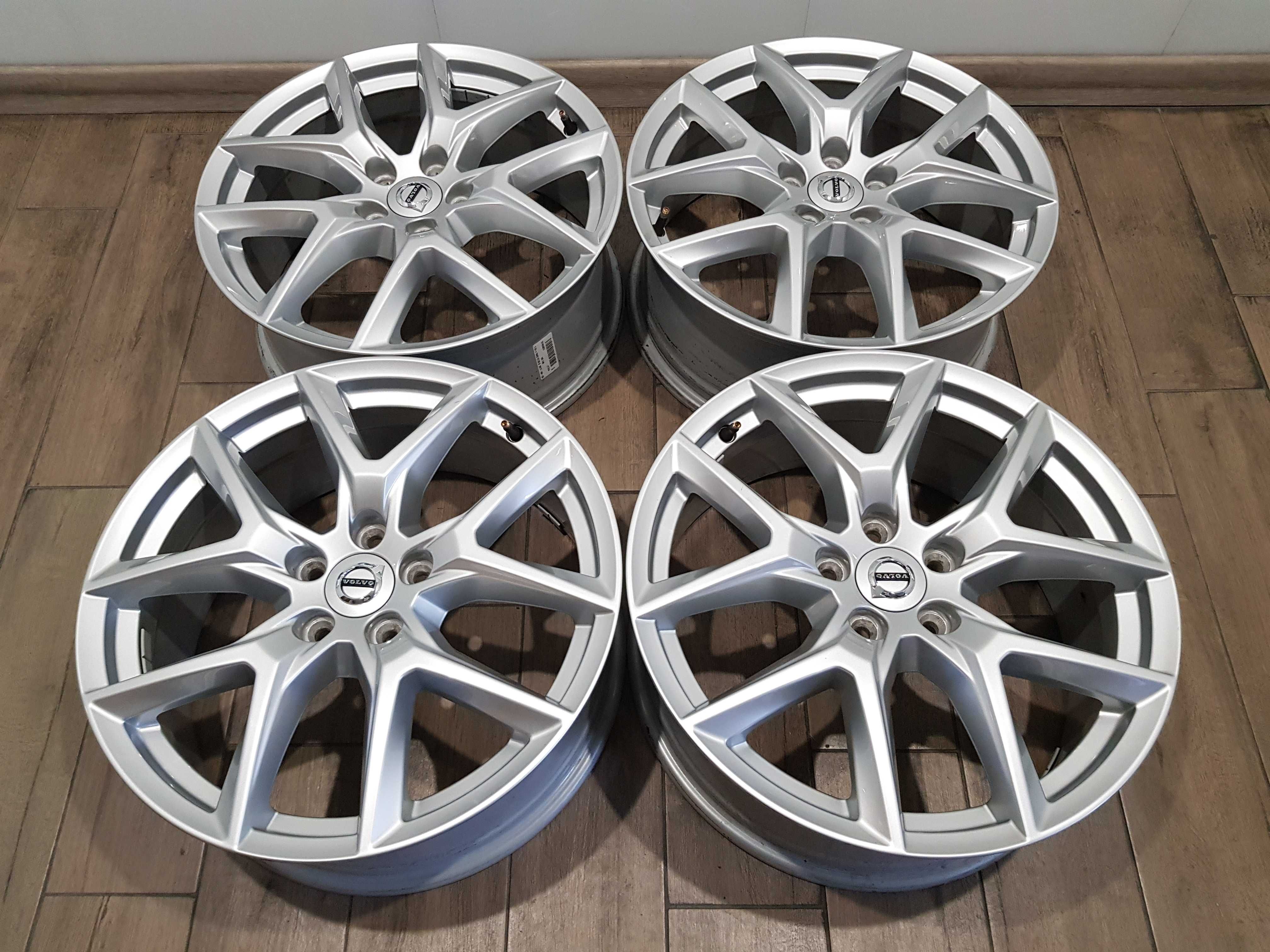 VOLVO 5x108 XC60 XC40 XC70 S90 V90 S40 V40 C30 S80 V70 Felgi 18