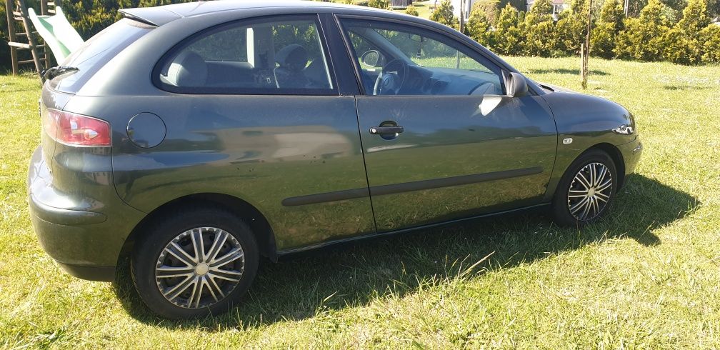 Seat Ibiza 1.2 rok 2002