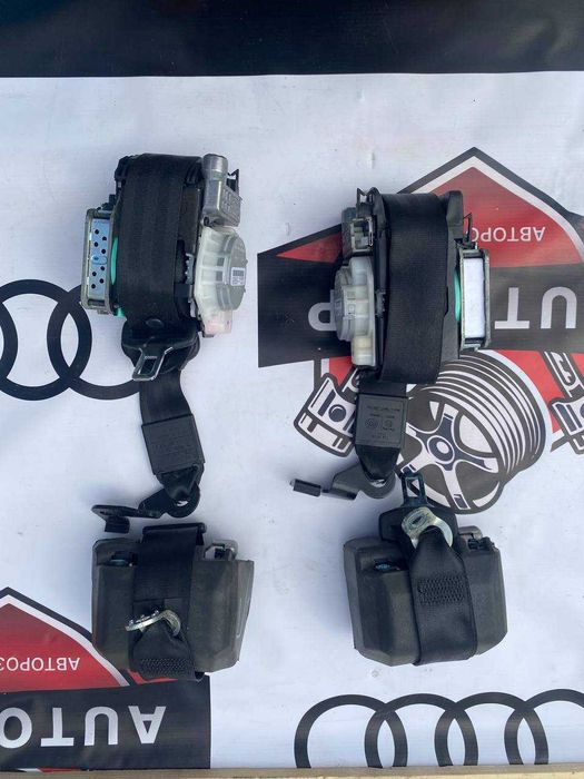 Ремні безпеки перед Ауді Q5 правий 8A0857732 лівий 8R1857705J