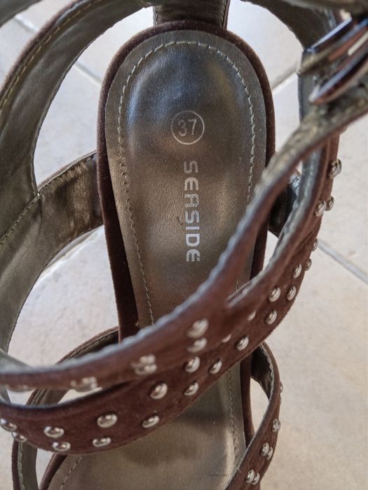 Sandálias castanhas Seaside