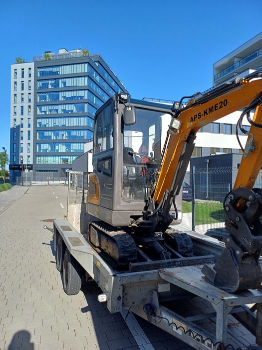 Usługi minikoparką kopania wykopy wynajem operator