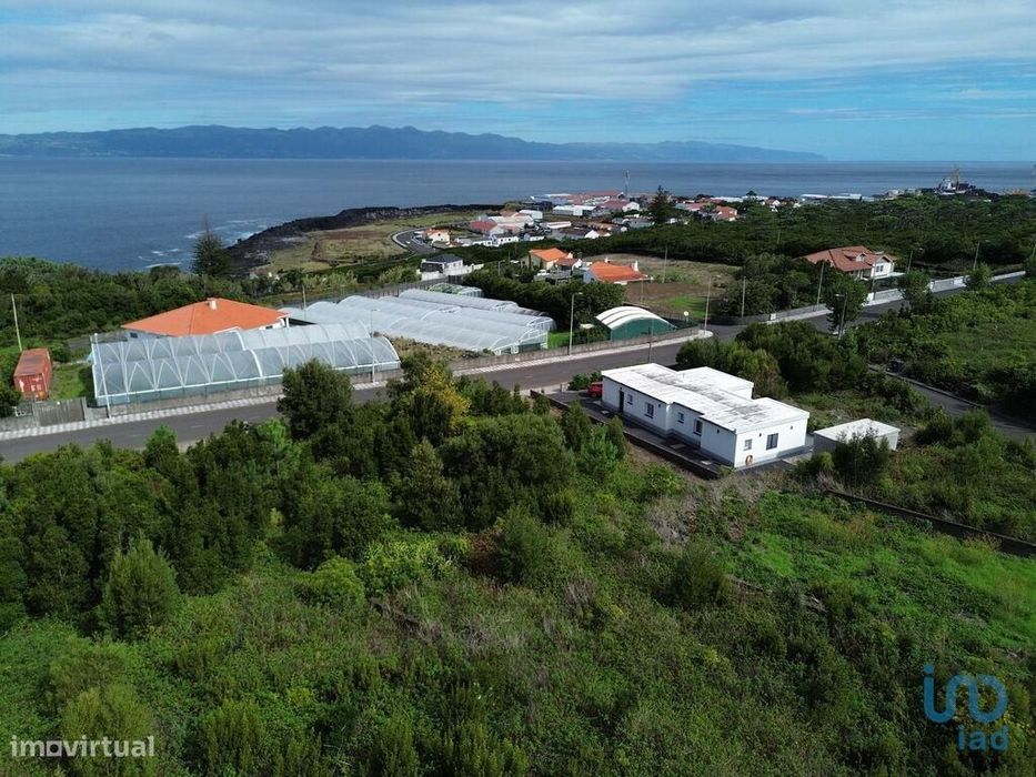 Terreno em Santo António de 248,00 m2