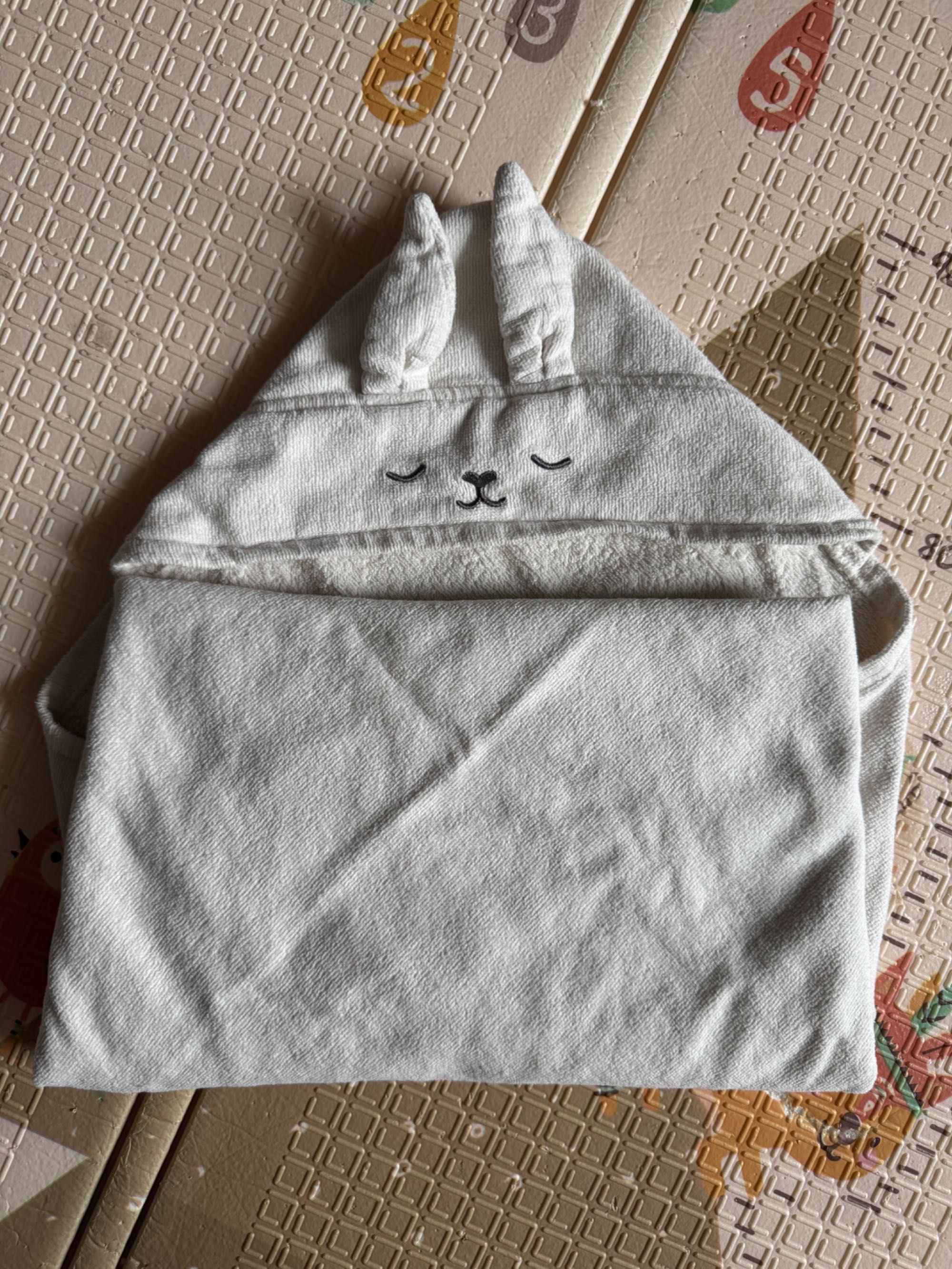 Ręcznik kąpielowy z kapturkiem beżowy H&M 80x80 noworodek niemowlak