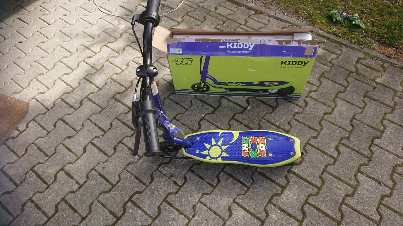 Hulajnoga elektryczna MT Distribution VR 46 120 W