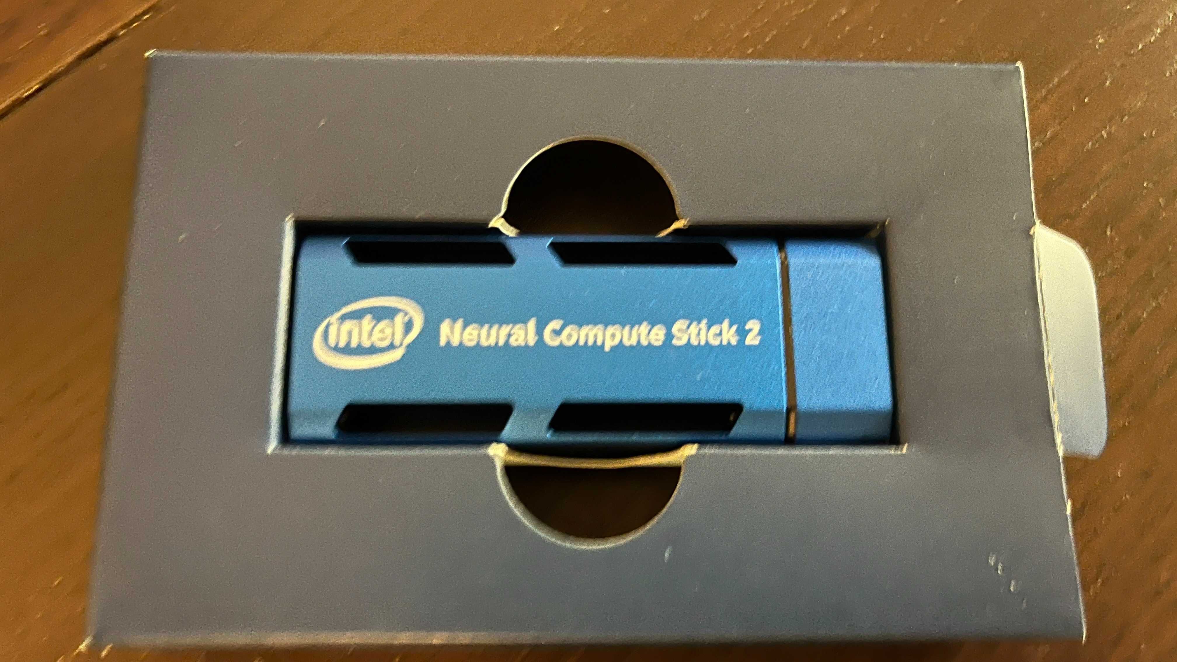 Intel Neural Compute Stick 2 - Sieć neuronowa USB