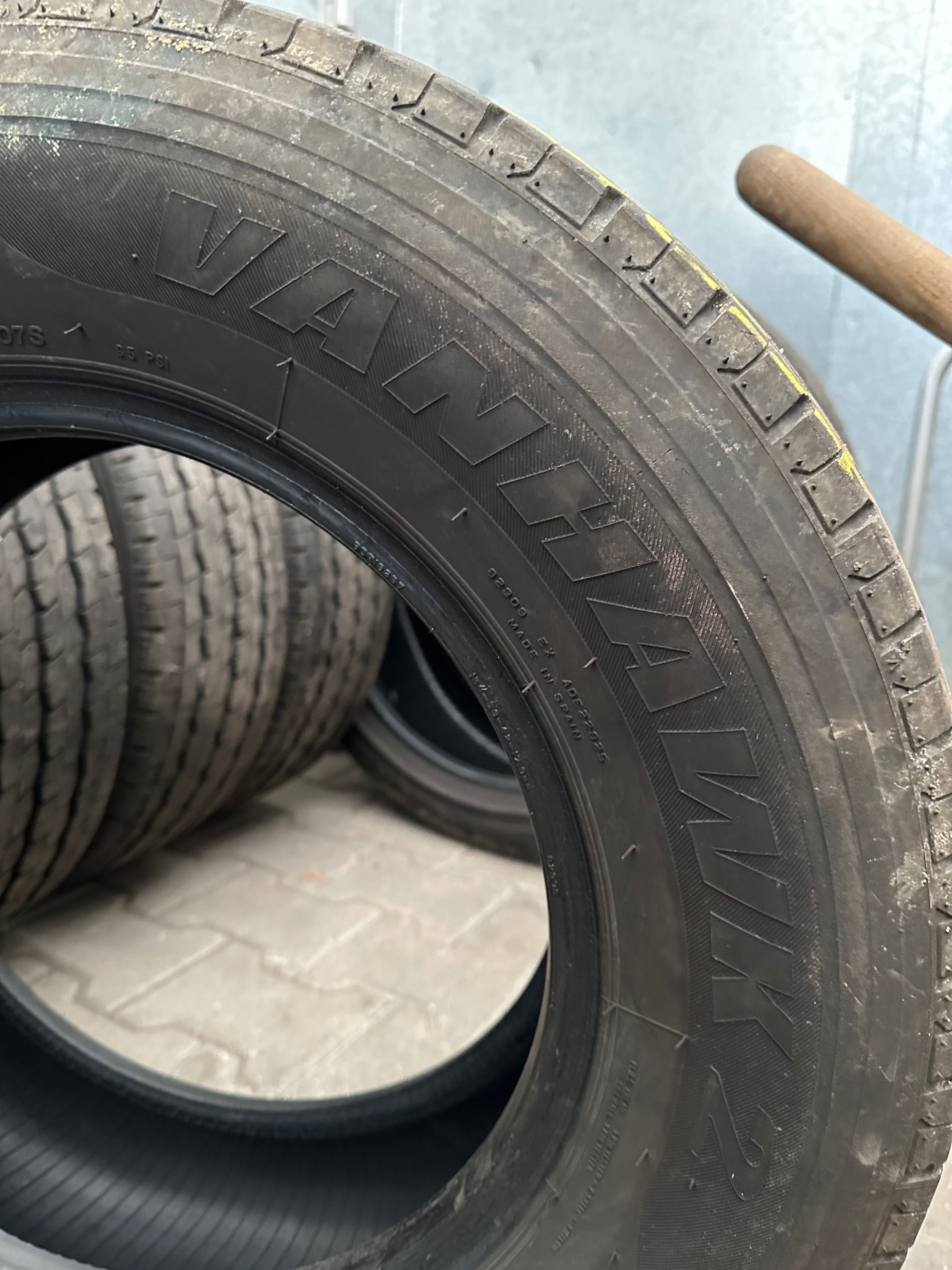 Opony letnie Firestone Vanhawk 2 215/70 R15 C