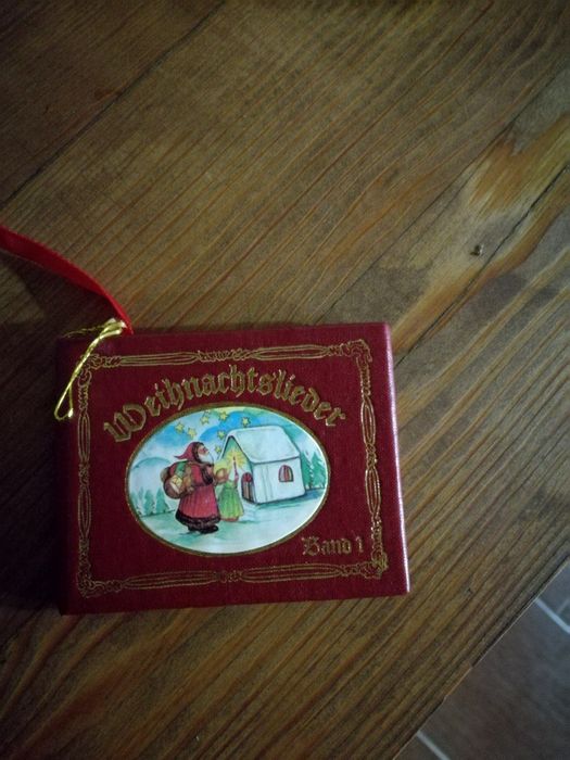 Книга міні з піснями