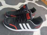 Buty  męskie  dla chłopca Adidas r 39/40