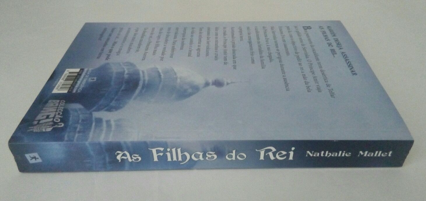 Livros 'As Filhas do Rei' e 'Laços de Sangue, Saga Sangue Fresco'