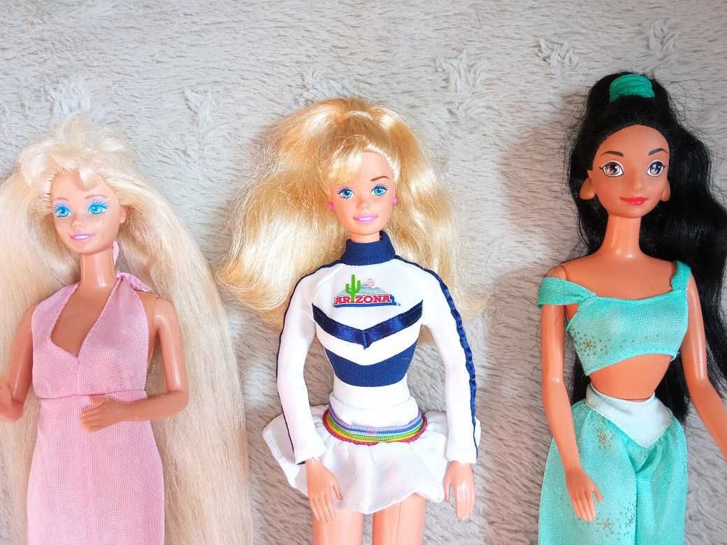 Zestaw starych lalek Barbie