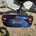 Кришка крышка багажника Mazda 3 BM BN  2013- 2018 седан