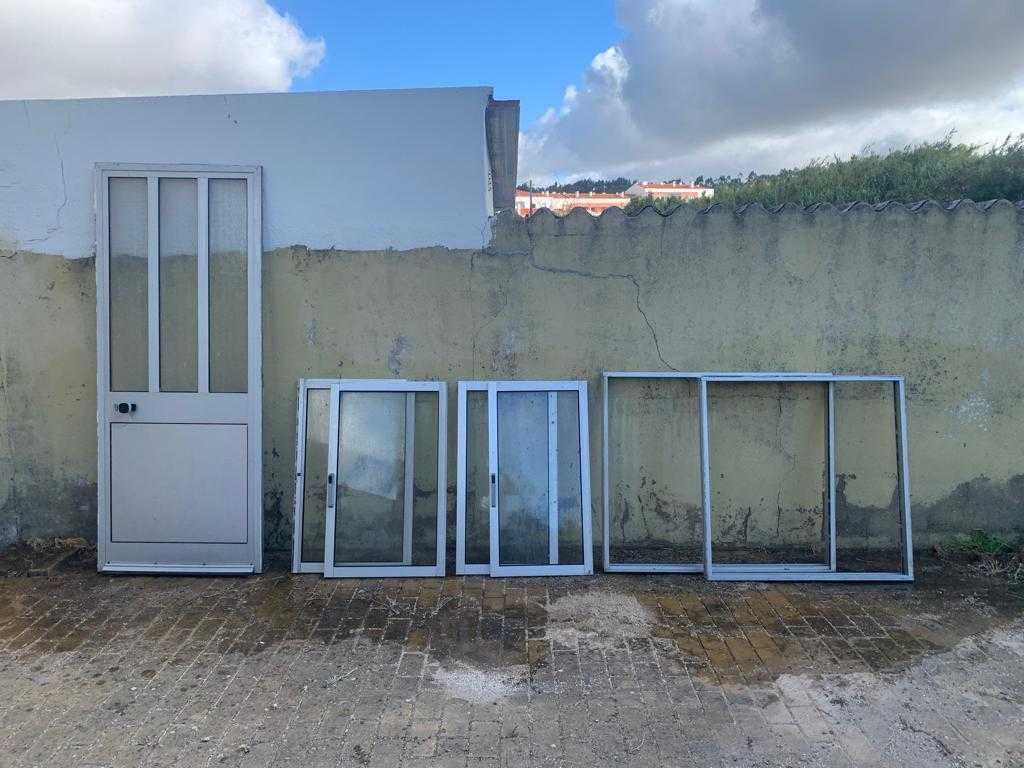 Caixilharia Alumínio - porta e janelas