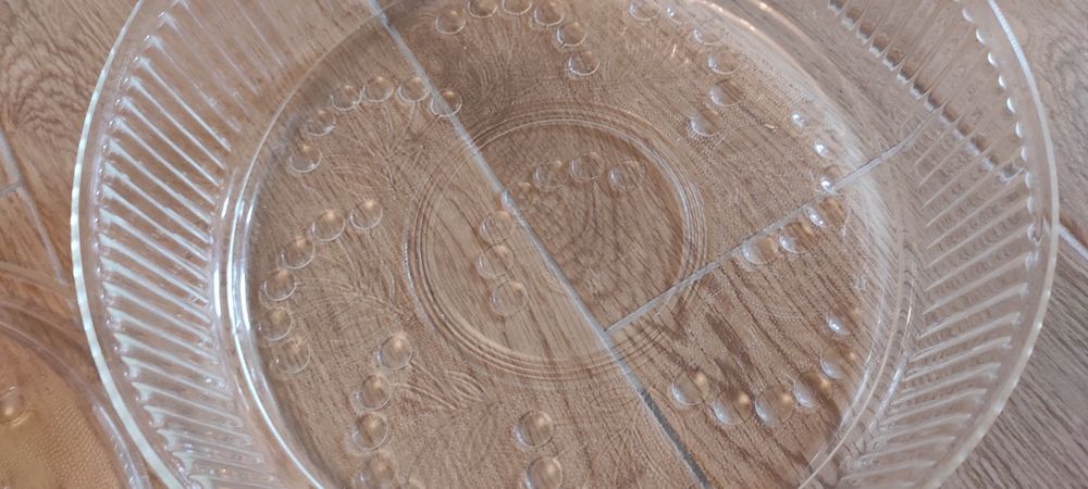Pojemnik na tort lub ciasto z grubego plastiku