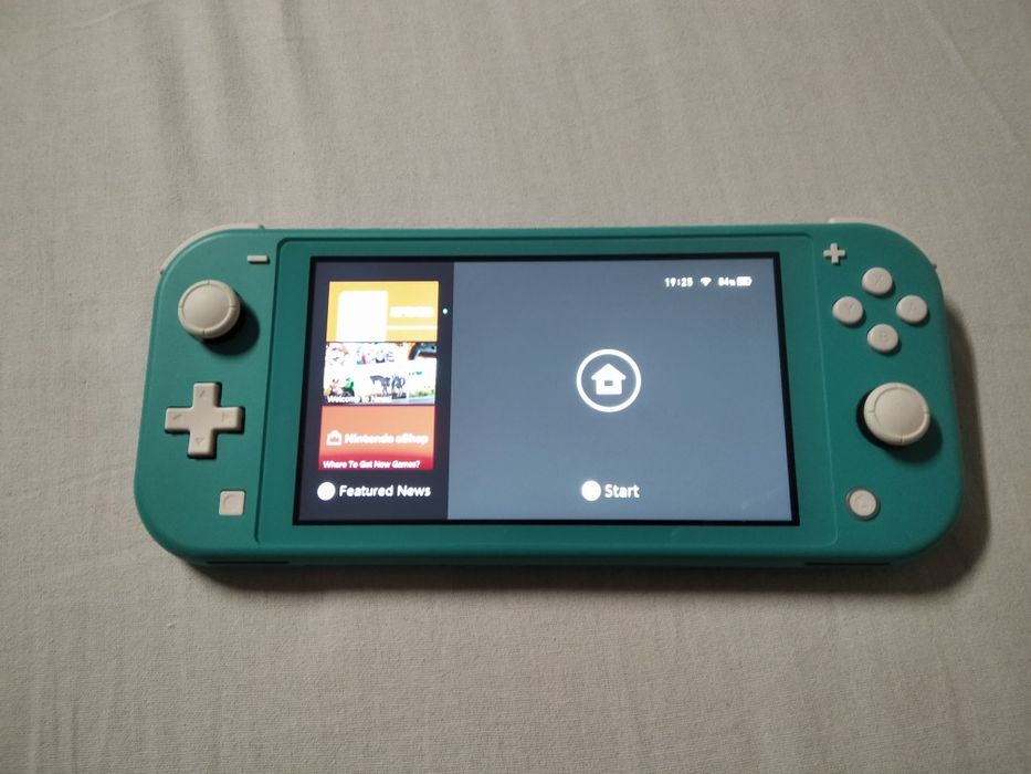 Nintendo Switch Lite + Zelda BotW + Etui